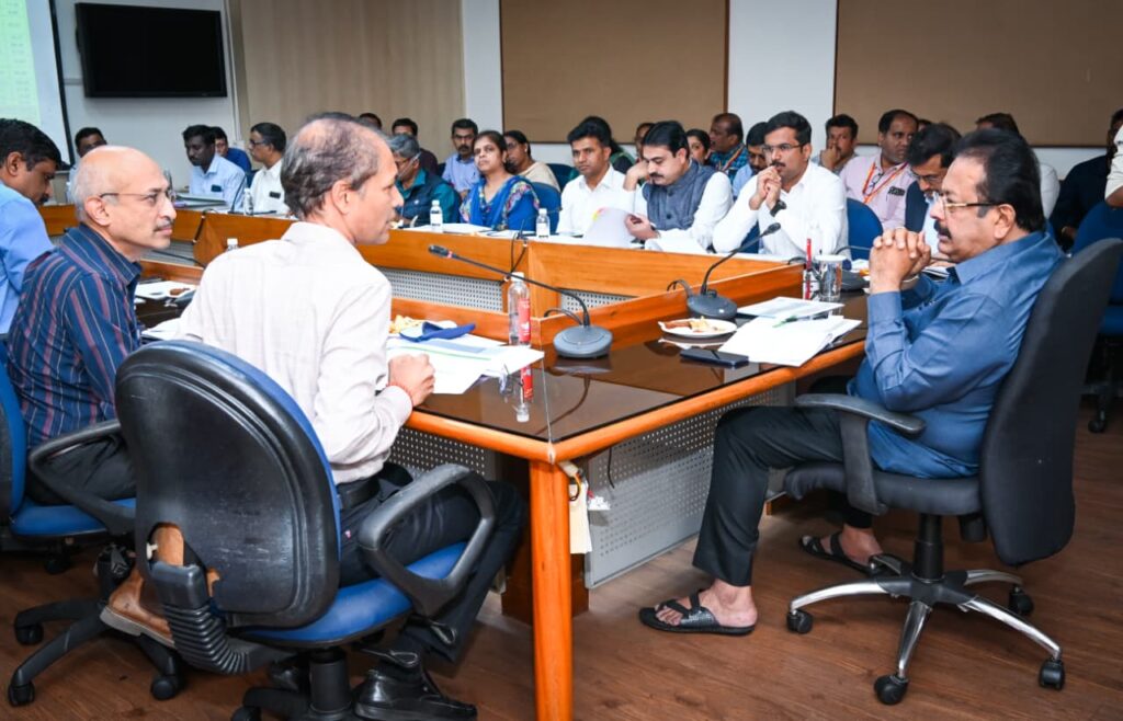 ಹೊಸ ಆವಿಷ್ಕಾರ ವಿಜ್ಞಾನ, ತಂತ್ರಜ್ಞಾನದ ಬಗ್ಗೆ ರೈತರಿಗೆ ಅರಿವು ಮೂಡಿಸಿ : ಚಲುವರಾಯಸ್ವಾಮಿ